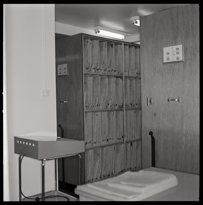Hôpital cantonal: service de radiologie, archives.