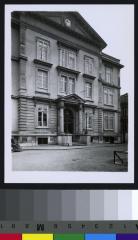 Hôpital cantonal: façade et cour nord.