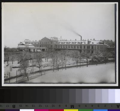 Hôpital cantonal: façade sud. Construction des annexes sud.