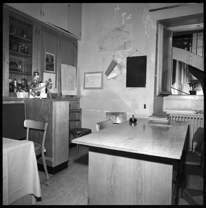 Hôpital cantonal: service d'anesthésie, bureau des anesthésistes.