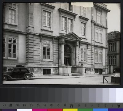 Hôpital cantonal: façade et cour nord.