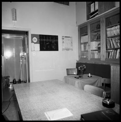 Hôpital cantonal: service d'anesthésie, bureau des anesthésistes.