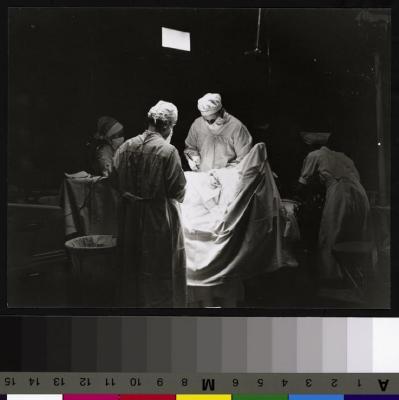 Hôpital cantonal: service de chirurgie, nouvelle salle d'opération.