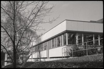 Pavillon des prématurés: vue extérieure des façades sud et est.