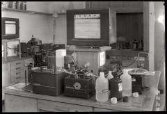 Bâtiment des laboratoires (rue du Bugnon 27): laboratoire central.