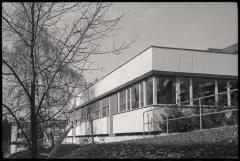 Pavillon des prématurés: vue extérieure des façades sud et est.