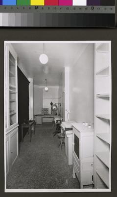 Laboratoire de photographie de l'Institut d'hygiène et de bactériologie, actuel Institut de microbiologie.