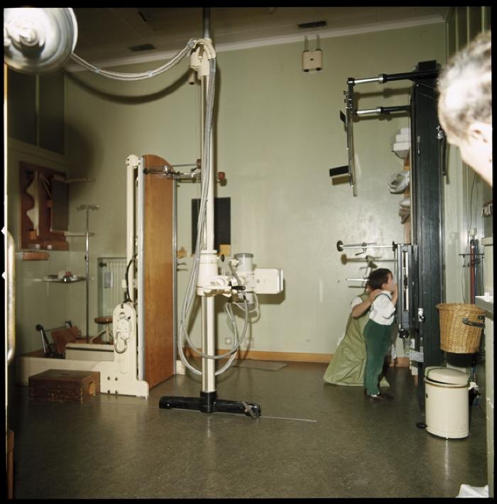 Appareil de radiologie: identification incertaine.