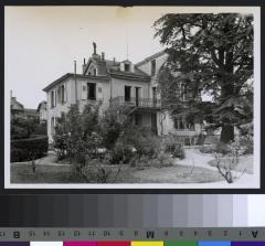 Immeuble Mont-Paisible n°20 qui servit pour le logement du personnel du CHUV, comme bâtiment administratif et qui abrite, actuellement, la garderie du CHUV.