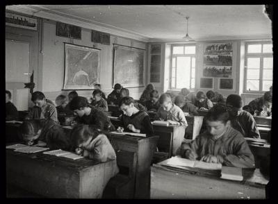 Santé publique: lutte contre la tuberculose (LVT), cure préventive de soleil et de gymnastique de Begnins.