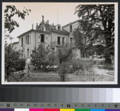 Immeuble Mont-Paisible n°20 qui servit pour le logement du personnel du CHUV, comme bâtiment administratif et qui abrite, actuellement, la garderie du CHUV.
