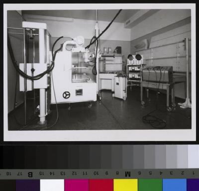 Appareil de radiologie: installation d'angiographie.