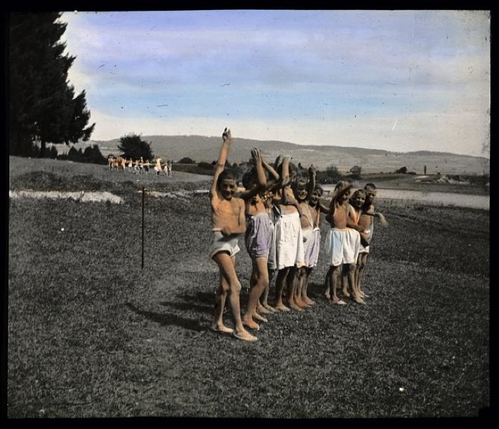 Santé publique: lutte contre la tuberculose (LVT), cure préventive de soleil et de gymnastique de Begnins.