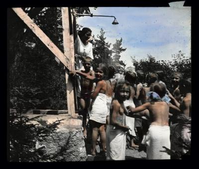 Santé publique: lutte contre la tuberculose (LVT), cure préventive de soleil et de gymnastique de Begnins.