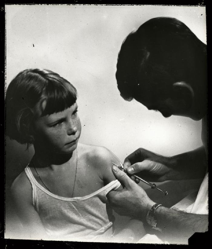 Document pédagogique dédié à l'information du public pour promouvoir la campagne de vaccination contre la tuberculose.