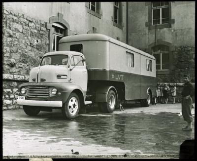 LVT: camion de la Ligue Vaudoise contre la Tuberculose.
