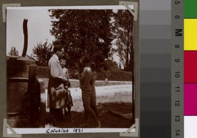 Coinsins: enfants participant à l'école au soleil.