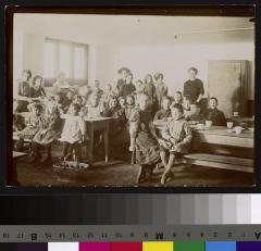 Solalex (colonie de vacances de la section de Bex): enfants posant.