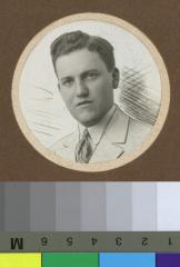 Portrait d'un jeune homme.