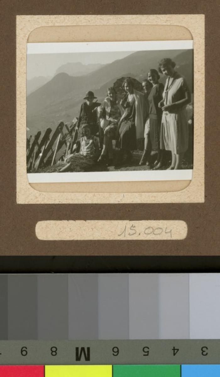 Portrait de femmes lors d'une excursion en montagne.