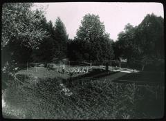Asile La Rosière à Gimel. Vue sur la bassecour.
