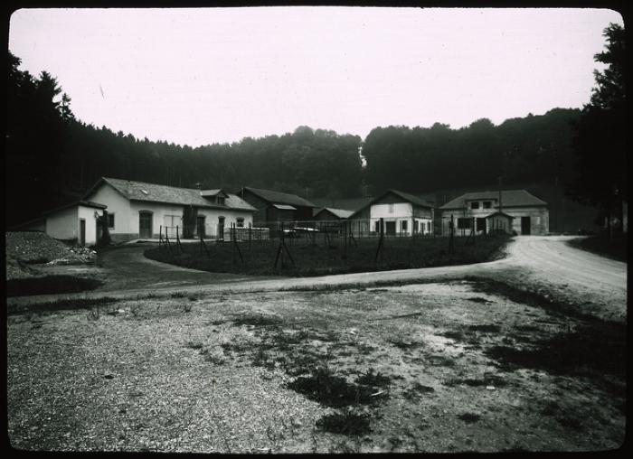 Asile de Cery, vue extérieure sur le quartier des ateliers.