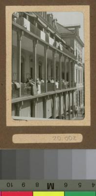 Balcons de l'hôpital cantonal à la rue du Bugnon.