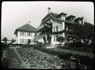 Asile Baud, vue extérieure du pavillon tripod.