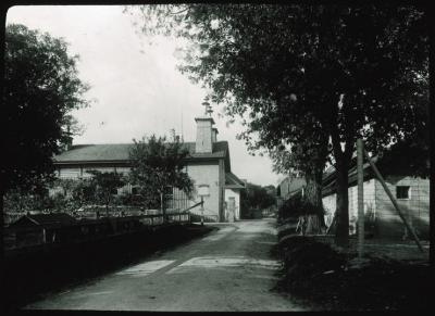 Asile de Cery, vue sur l'entrée de la ferme.