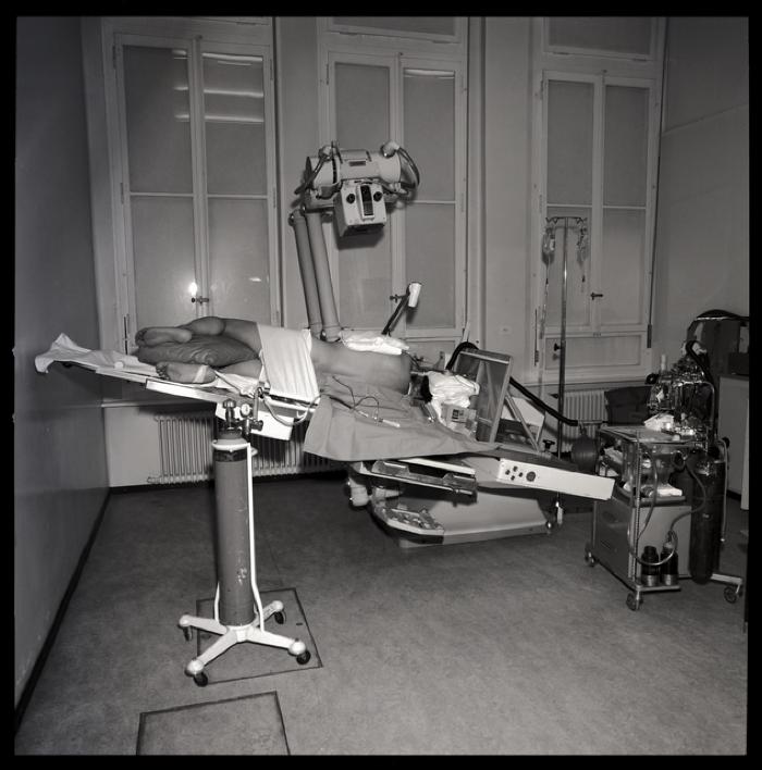 Hôpital cantonal: service de radiologie, salle 13.