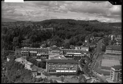 Vue du site de Champ de l'Air et de l'hôpital cantonal avec ses adjonctions avant la construction du CHUV.