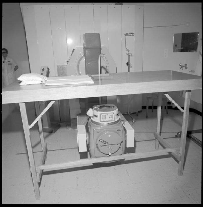 Appareil de radiologie: bombe Cobalt.