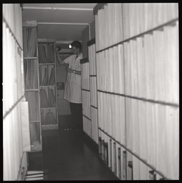 Hôpital cantonal: service de radiologie, archives.