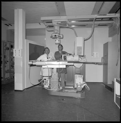 Appareil de radiologie: installation d'angiographie: nouvelle installation.