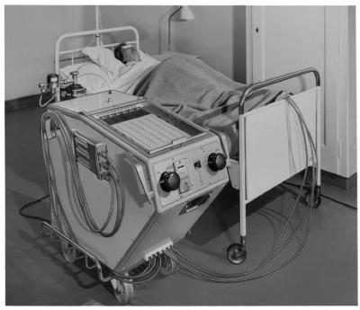 Appareil de radiologie: Cervitron.