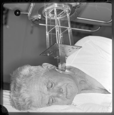 Appareil de radiologie: BETATRON avec patient.