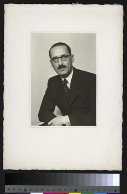 Portrait du Prof. Pierre Decker.