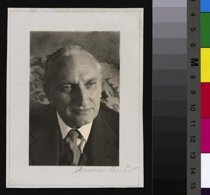 Portrait du Prof. Charles Scholder.