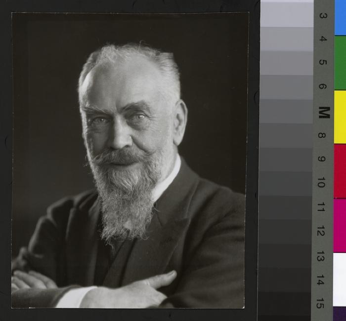 Portrait en buste du Prof. Jules-Maurice-Ewald Muret.