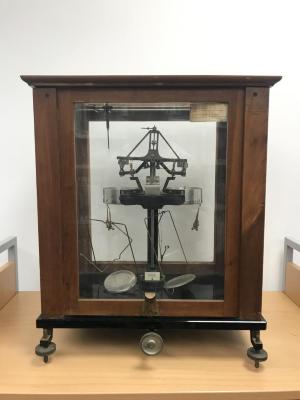 Balance de laboratoire